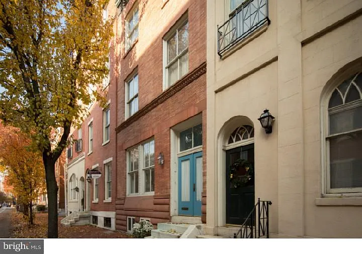 717 Spruce St #1B — Photo 1