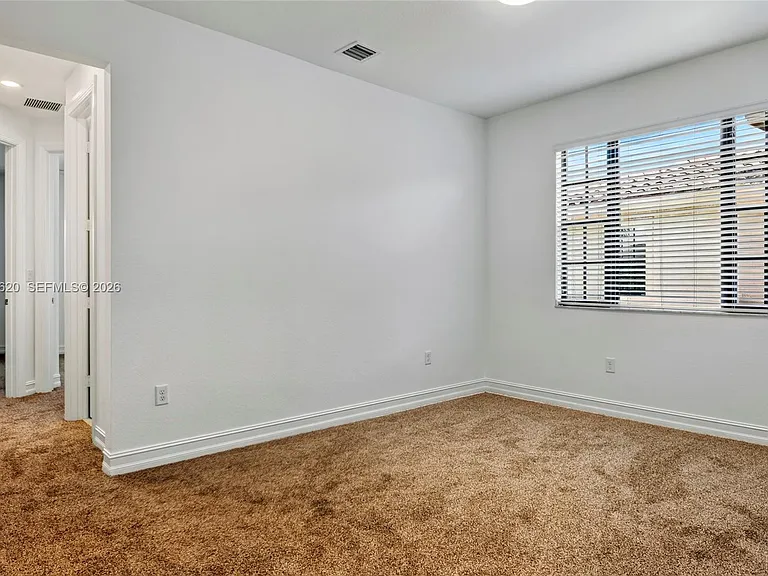 142 SW 127th Ter — Photo 39