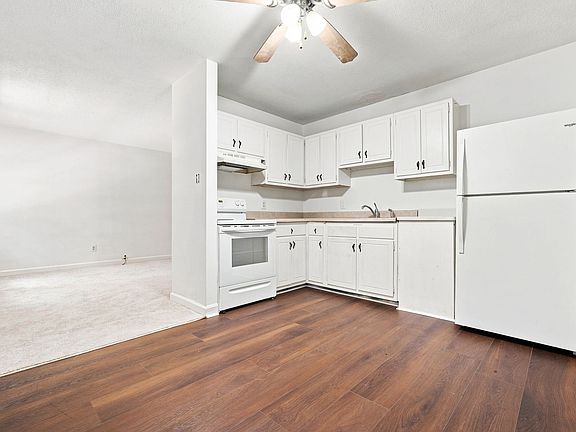 5th image of 107 W Stinson St #B