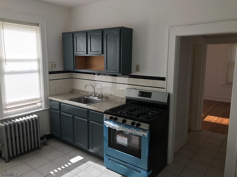 1st image of 115-117 Midland Pl