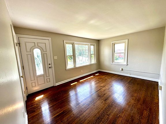 5th image of 1529 Gilmer Ave NW