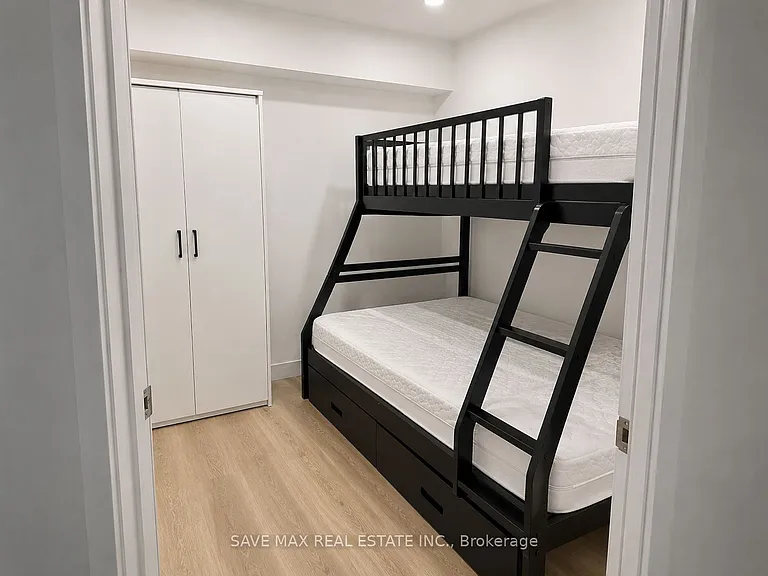 86 Dundas St E #1410 — Photo 4