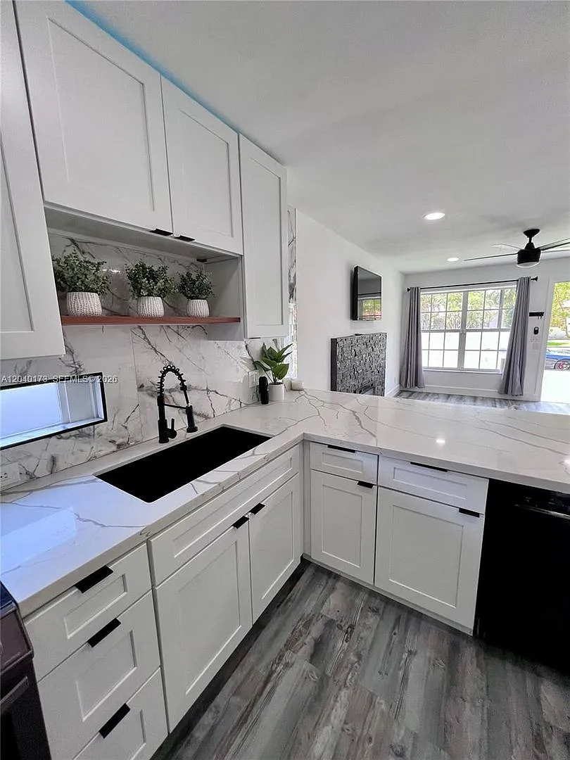 2425 SW 26th Lane, Miami, FL 33133 - 2229 — Photo 2