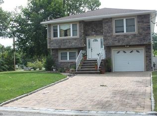 4 Diven St, Springfield, NJ 07081