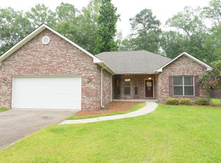 1004 E Pine St, Ellisville, MS 39437