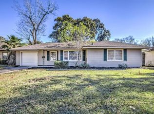 1938 Westcrest Dr, Houston, TX 77055