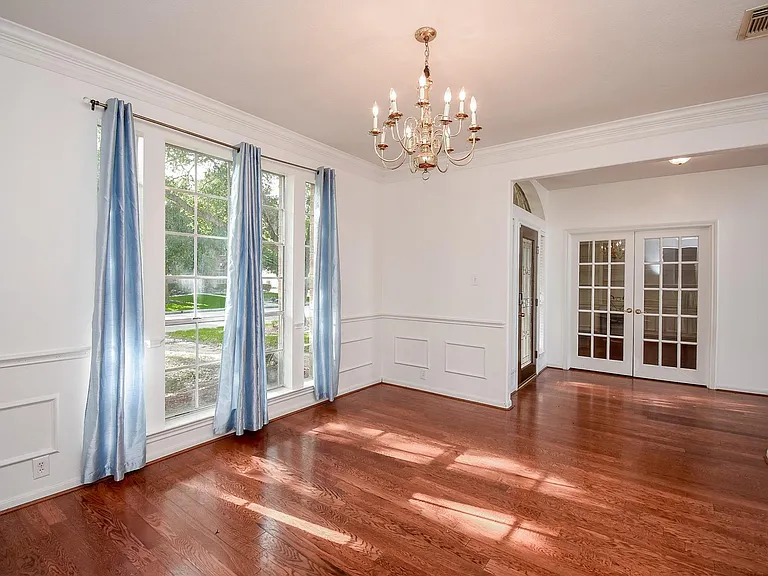 2719 Mossy Log Ct — Photo 10