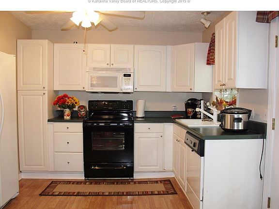 5th image of 1962 Long Meadow Dr