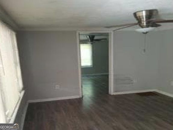 2nd image of 5135 Hilltop Dr