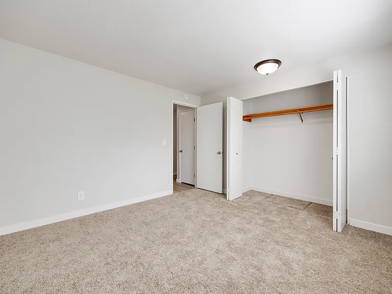Village At Creekside Townhomes — Photo 37