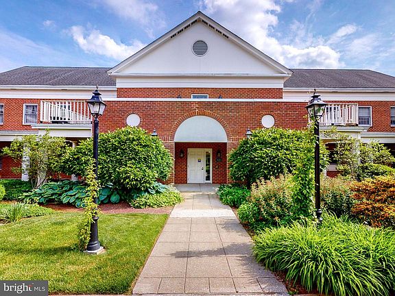 2nd image of 501 Brightwood Club Dr #501