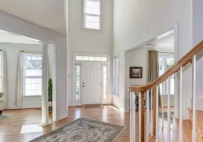 8065 Winstead Manor Ln — Photo 2