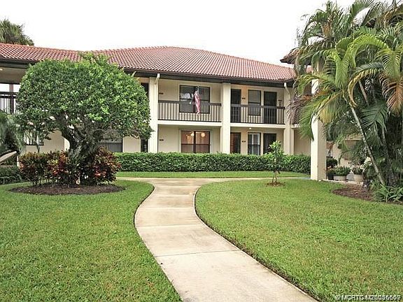 2nd image of 331 SW South River Dr APT 204