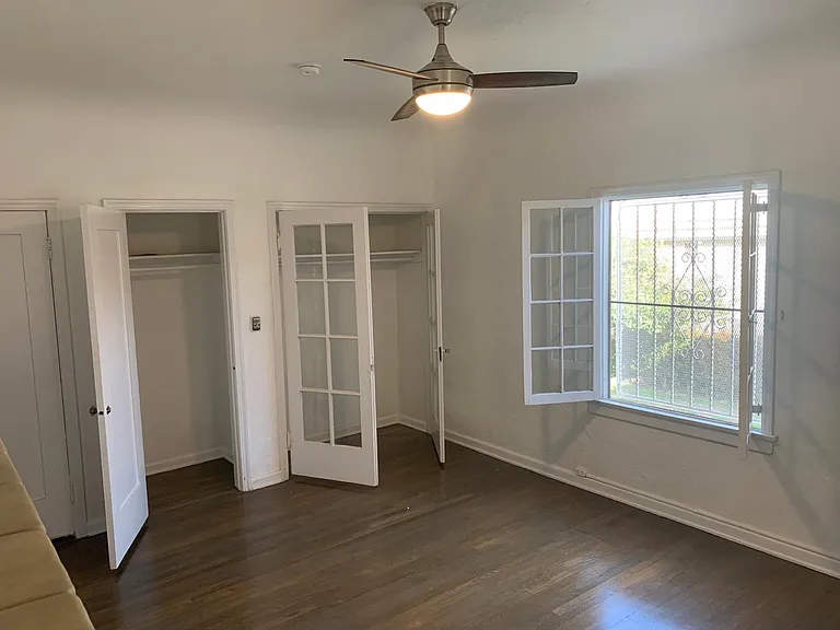 138 N Clark Dr #C — Photo 9