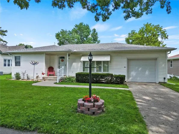 310 W Vermont St, King City, MO 64463