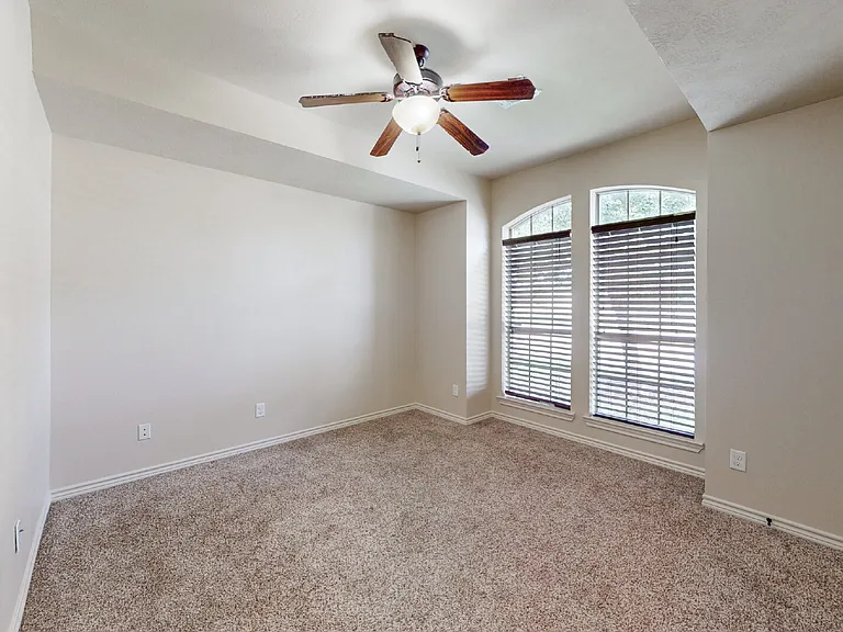 1120 Eagle Ave — Photo 25