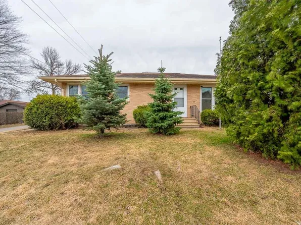 824 Fayal Rd, Eveleth, MN 55734