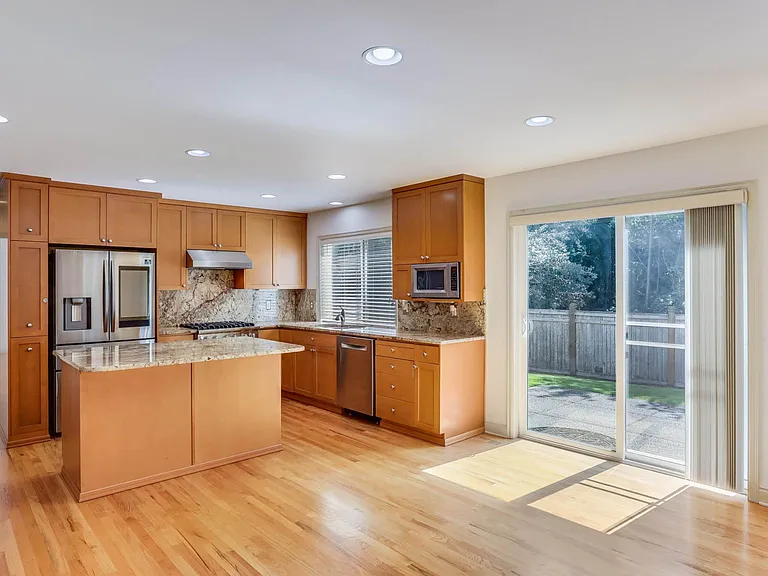 22503 NE 98th Pl — Photo 15