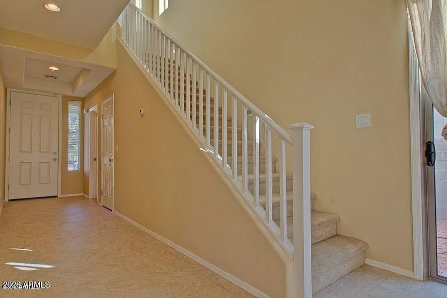 3 bed, 2.5 bath, 1705 sqft, $2,000 — Photo 4