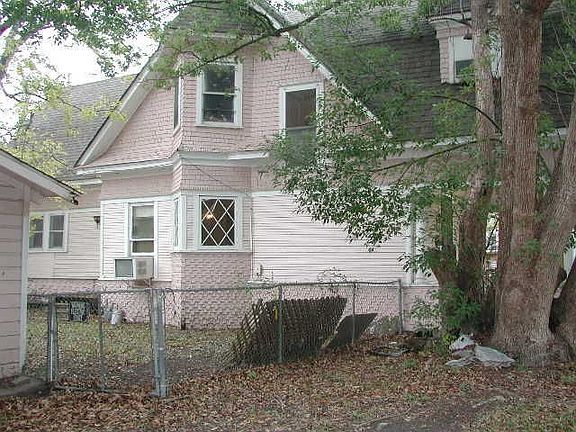 4th image of 1102 W Orange Ave