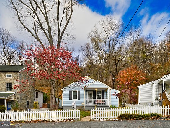 2nd image of 2808 Nine Mile Cir #9