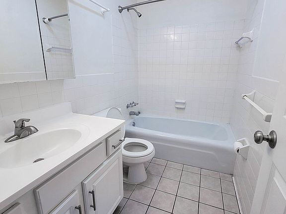 4th image of 2311 26th Ave NW #2311106