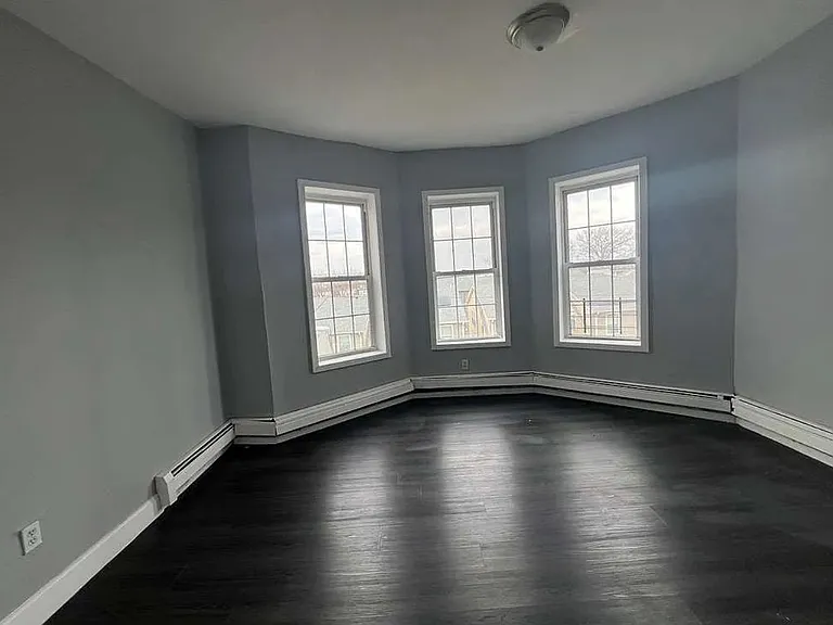 192-194 Hamilton Ave #5 — Photo 3