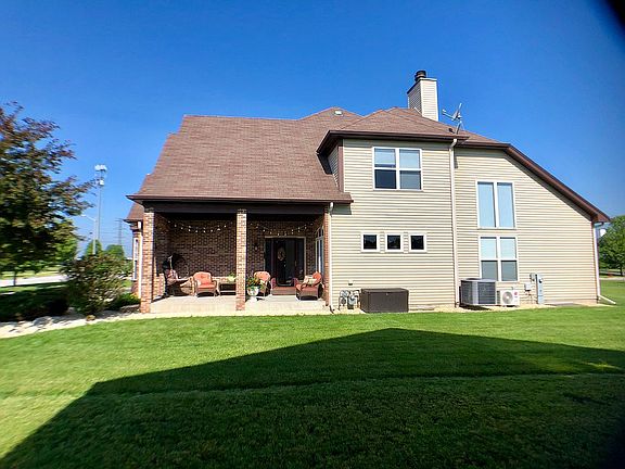 3rd image of 1585 Hearthstone Ln