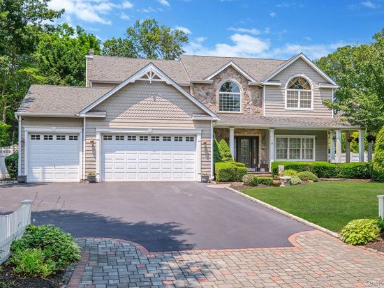 4 Premier Court, Nesconset, NY 11767