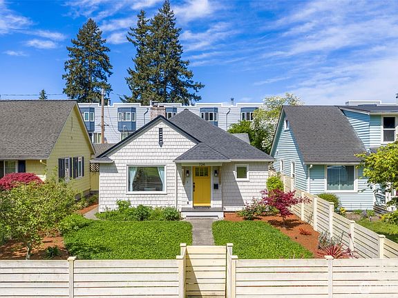 2nd image of 724 Park Drive