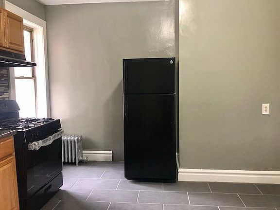 5th image of 115 Halsted St APT 202