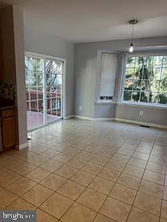 3 bed, 3.5 bath, 1690 sqft, $3,100 — Photo 4
