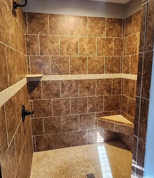 114 Camelot Ln — Photo 9
