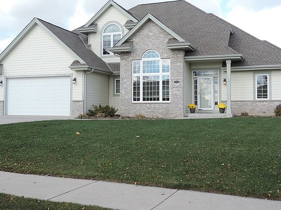 2nd image of 1114 W Rosewood Trl