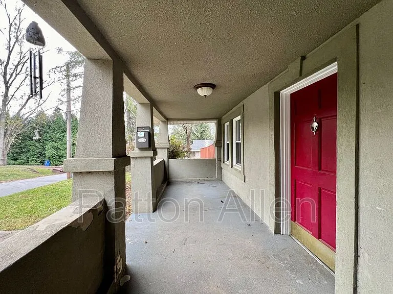 1 Middlemont Ave — Photo 2