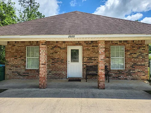 2025 Woodville Ln Photo 1