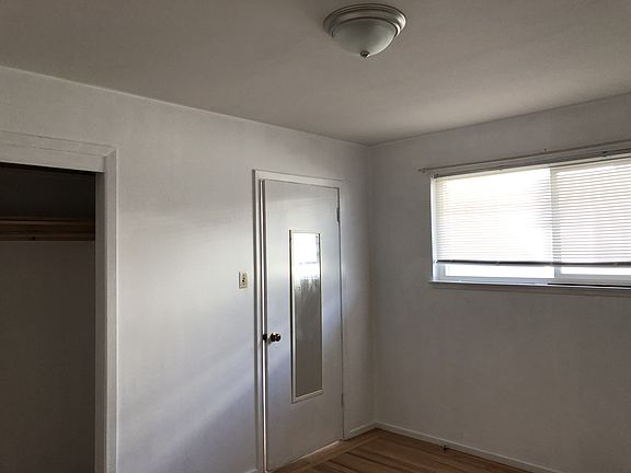 4th image of 2115 Lawton St APT 5
