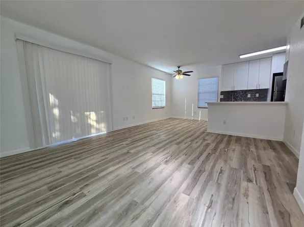 12660 Ashford Point Dr APT 402, Houston, TX 77082