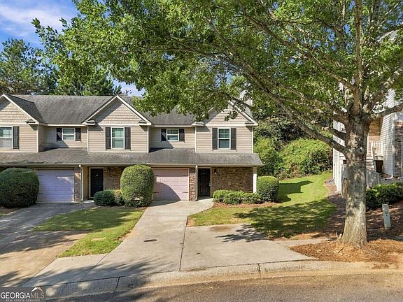 2nd image of 121 Cypress Ct