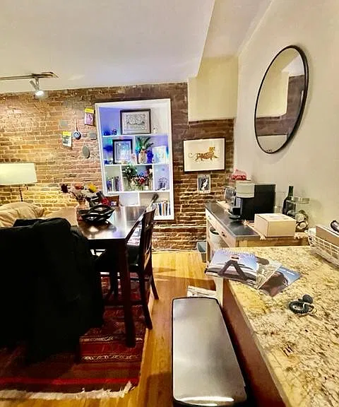 88 W Cedar St #8 — Photo 2