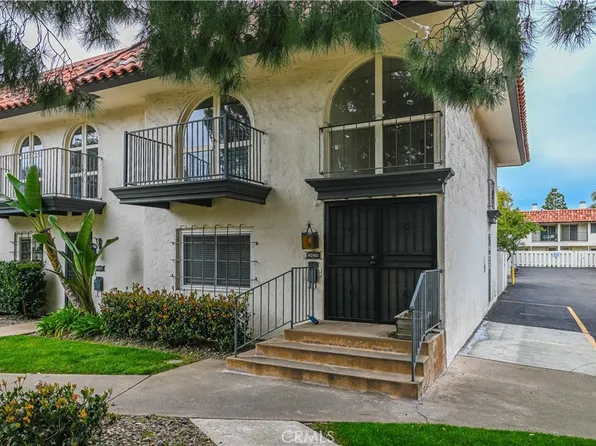 4060 Loma Riviera Cir, San Diego, CA 92110