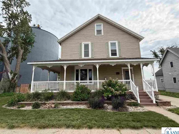 136 1st Ave, Alden, MN 56009