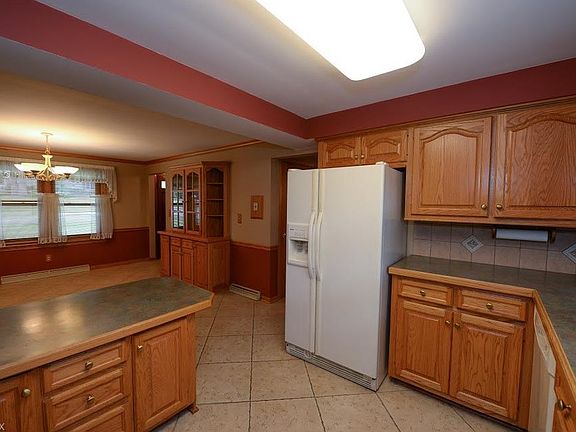 4th image of 2567 Belair Dr