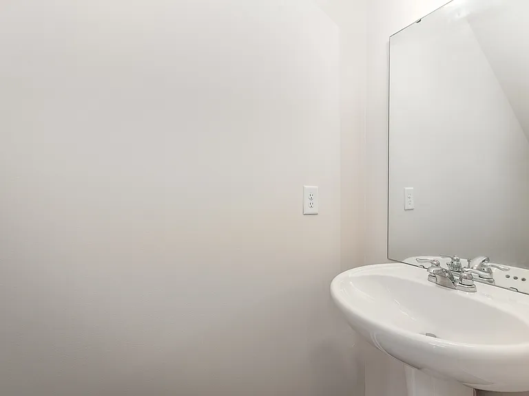 1009 Sycaten St — Photo 13