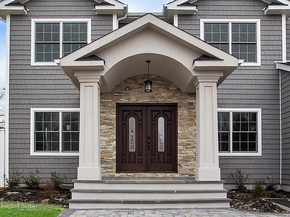 2nd image of 171 Southwood Cir