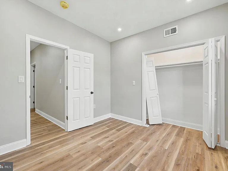 2811 W Albert St — Photo 15