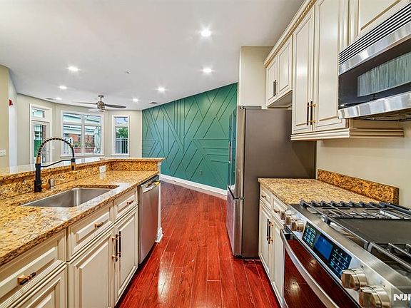 4th image of 7400 River Rd APT 437