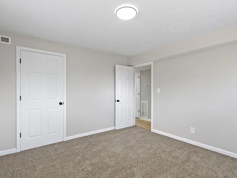 The Vistas Apartment Homes — Photo 25