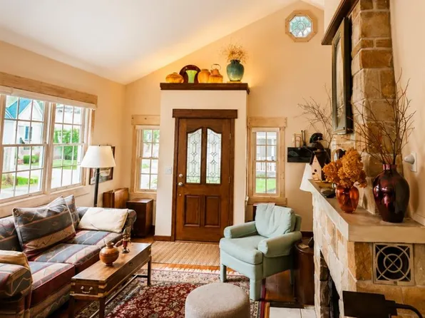 3668 Shorewood Rd, Lakeport, MI 48059