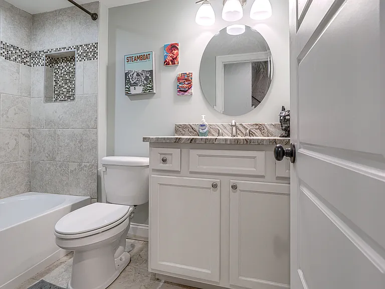 631 S Eaton St — Photo 12